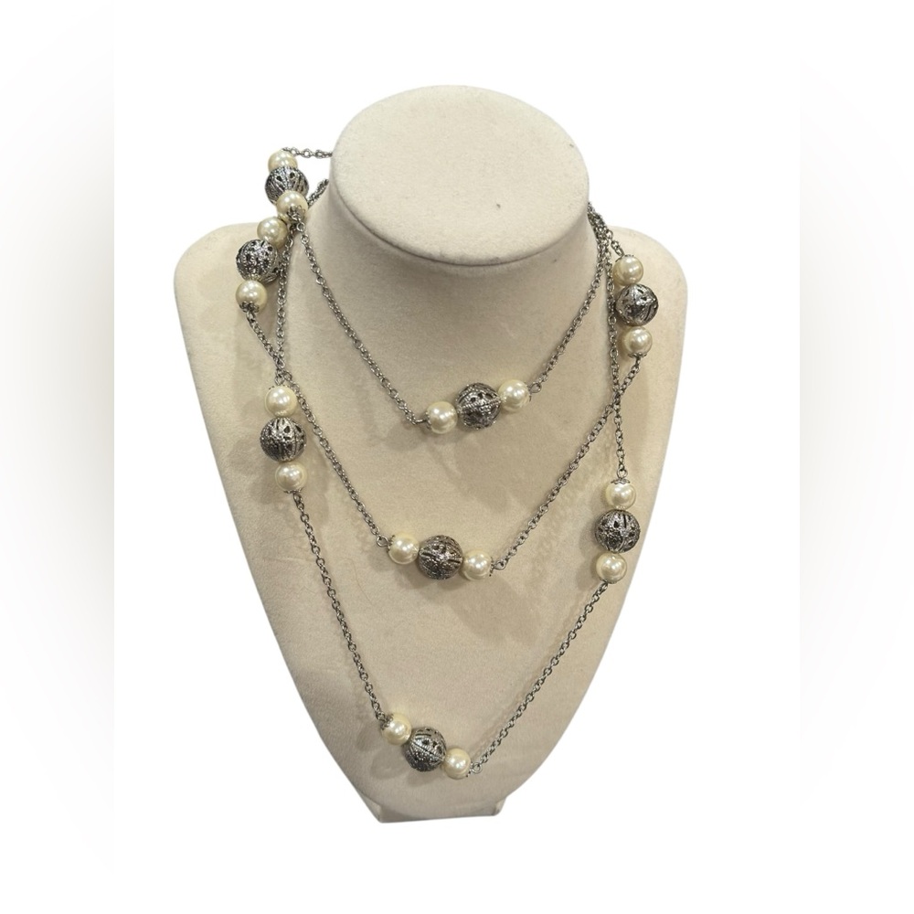 Vintage‎ Silver and Pearl Costume Necklace
